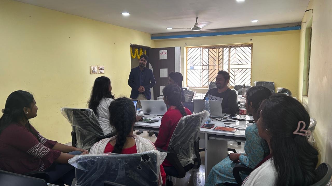 WhatsApp Image 2025-05-28 at 14.00.03_2e8c1d4e